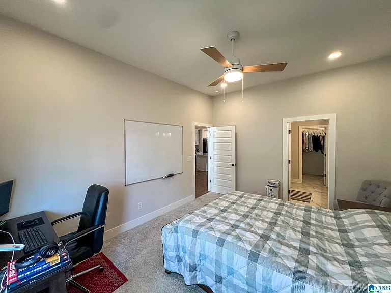 4740 Arden Way — Photo 13