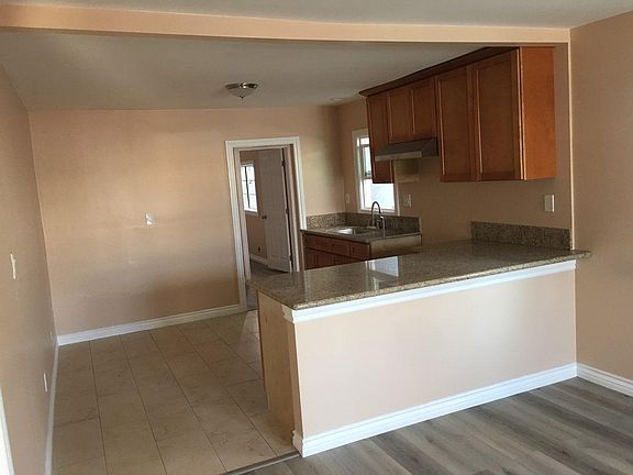 2nd image of 264 1/2 S Avenue 55