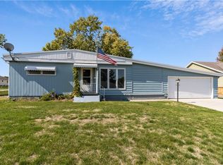 626 S 10th St, Adel, IA 50003