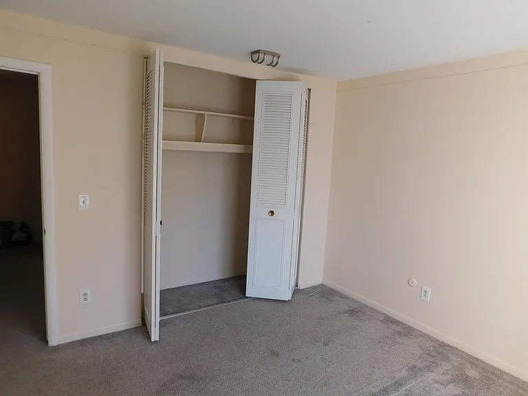 444 Fox Hills Dr N #3 — Photo 15