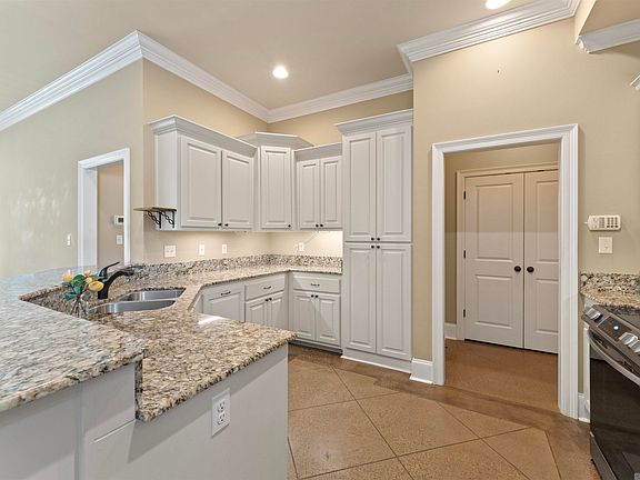 4th image of 2337 Woodland Ct