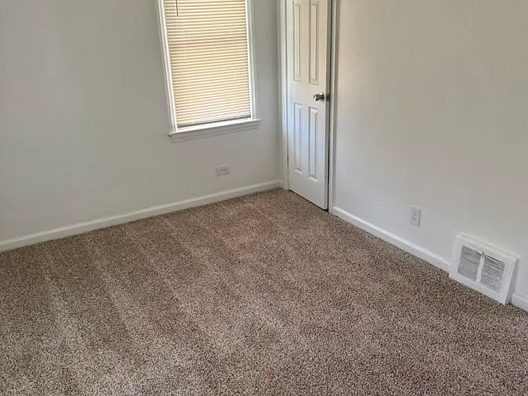 20632 Tireman St — Photo 11