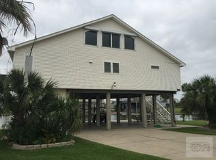 1710 W Castaway St, Tiki Island, TX 77554