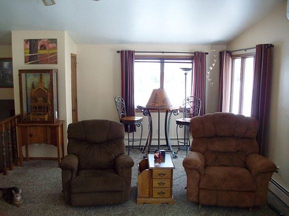 2nd image of 100 Villa Heights Ct