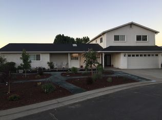 10570 E Normandy Dr, Manteca, CA 95336