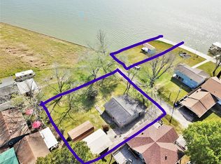 229 Clear Water Dr, Livingston, TX 77351