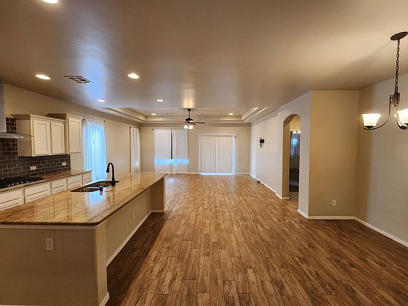 3rd image of 4782 La Poblana Ave