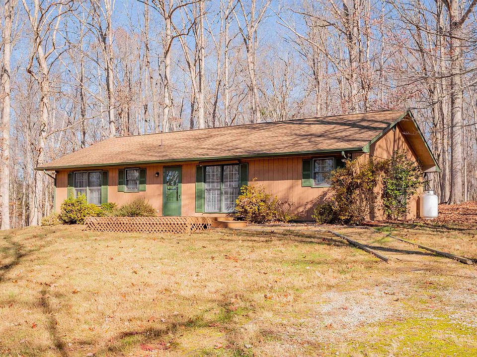 1st image of 604 Surrey Dr