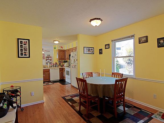 5th image of 4809 Clairson Dr