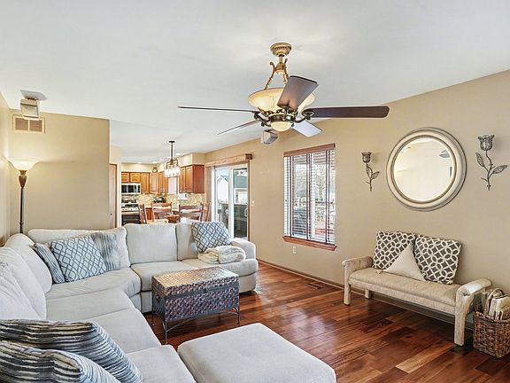 3rd image of 21020 W Ardmore Cir