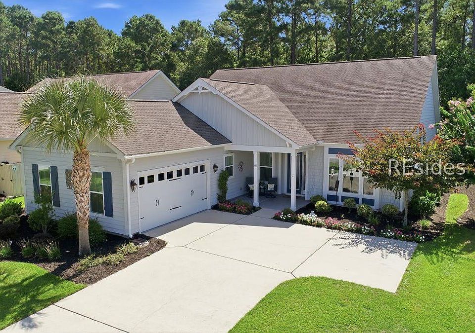 1st image of 382 Lake Bluff Drive