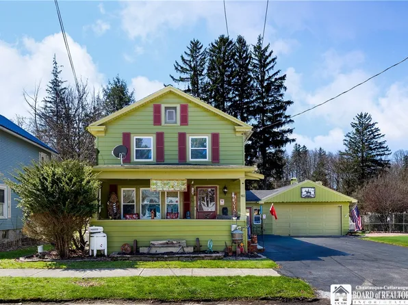 102 Center St, Fredonia, NY 14063