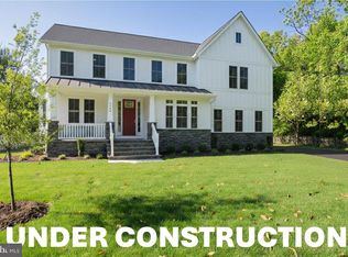 3612 Center Dr, Alexandria, VA 22309