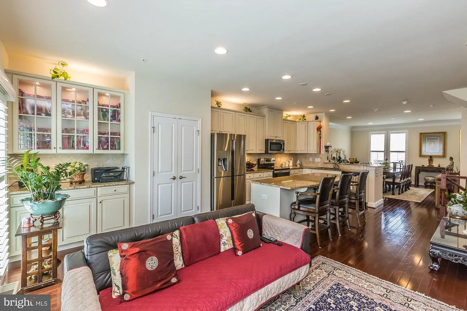 613 N Atwater Dr — Photo 3