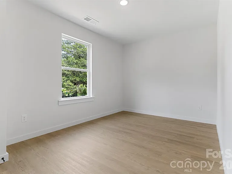 426 2nd St SW — Photo 9