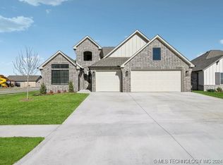 23019 E 107th St S, Broken Arrow, OK 74014
