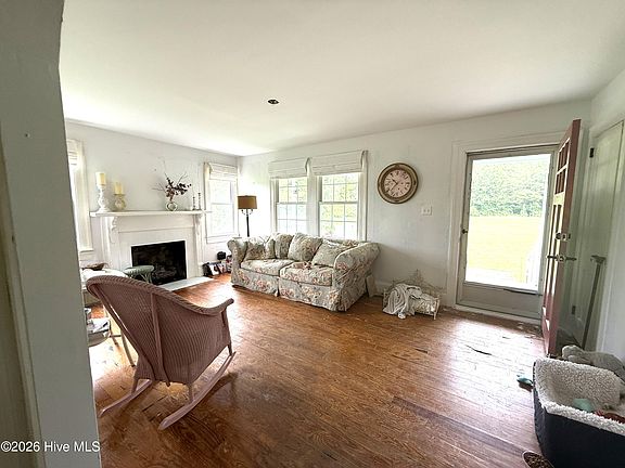 3rd image of 4897 Braxton Road