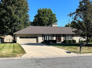 1102 Santa Fe St, Leavenworth, KS 66048
