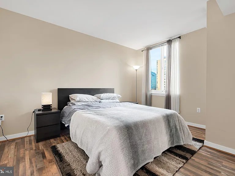 1000 New Jersey Ave SE #317 — Photo 16