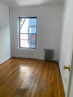 Rented by M.Grossman R.E. Management | media 13