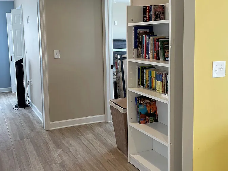 1214 NE Central Ave — Photo 5