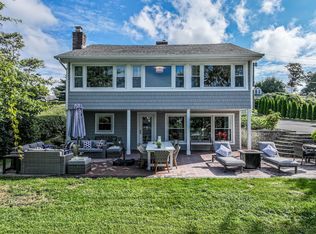 31 Lakeview Rd, Brookfield, CT 06804