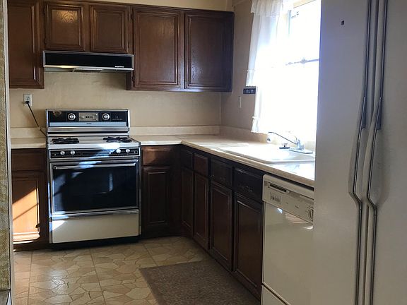 4th image of 2235 Vegas Valley Dr