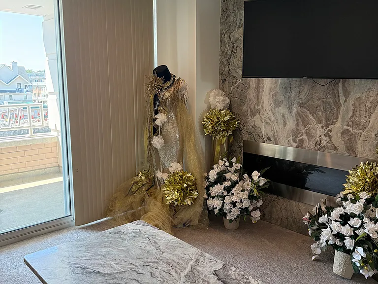 100 Harborview Dr #306 — Photo 8