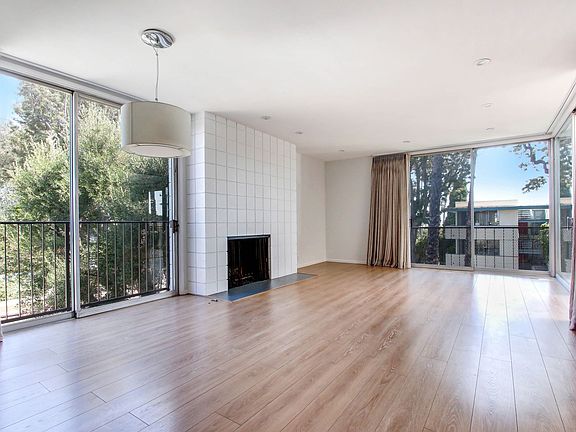 2nd image of 960 21st St APT F