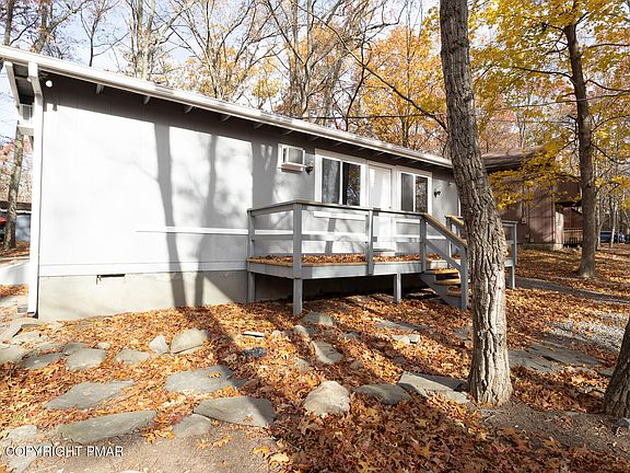 2nd image of 17 Hilltop Cir