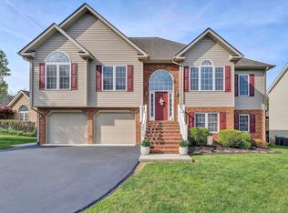 8013 Amber Wood Ct, Roanoke, VA