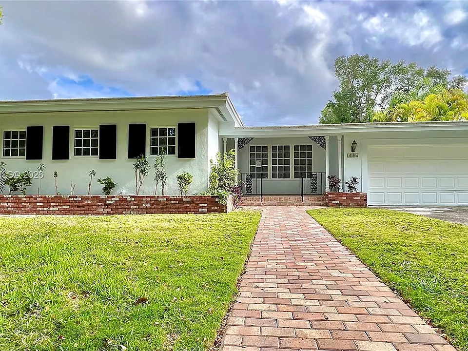 1506 Delgado Ave