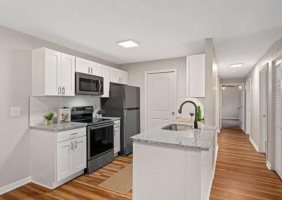 5th image of 5 Fall Wood Dr #67A