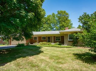 119 Sweetbriar Ln, Louisville, KY 40207