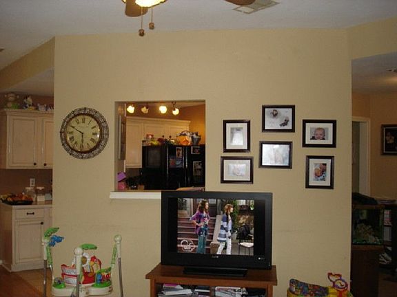 4th image of 305 Flying Bridge Dr