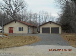 5665 W Dewey Rd, Ludington, MI 49431