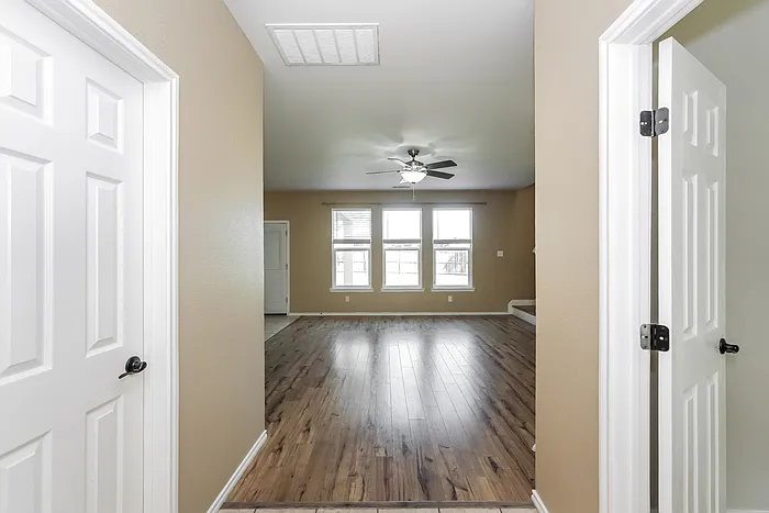 9865 Gallatin Ln — Photo 17