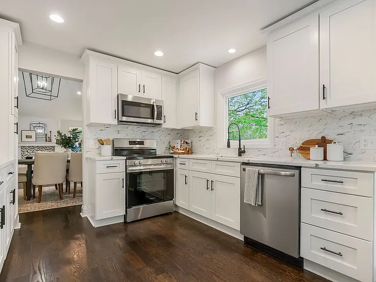 12800 Cambridge Rd — Photo 11