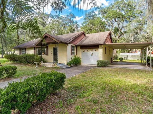 129 E HERMOSA STREET, LADY LAKE, FL 32159
