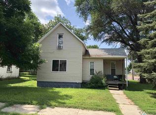 221 N Johnson St, Canton, SD 57013