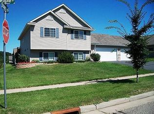 1663 W Maple St, River Falls, WI 54022