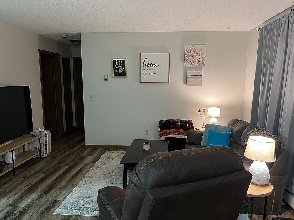 1st image of 321 W Bert St