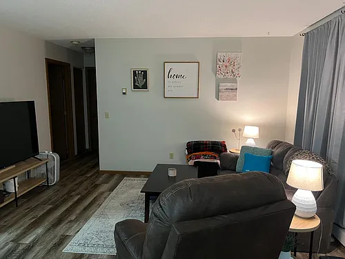 321 W Bert St Photo 1