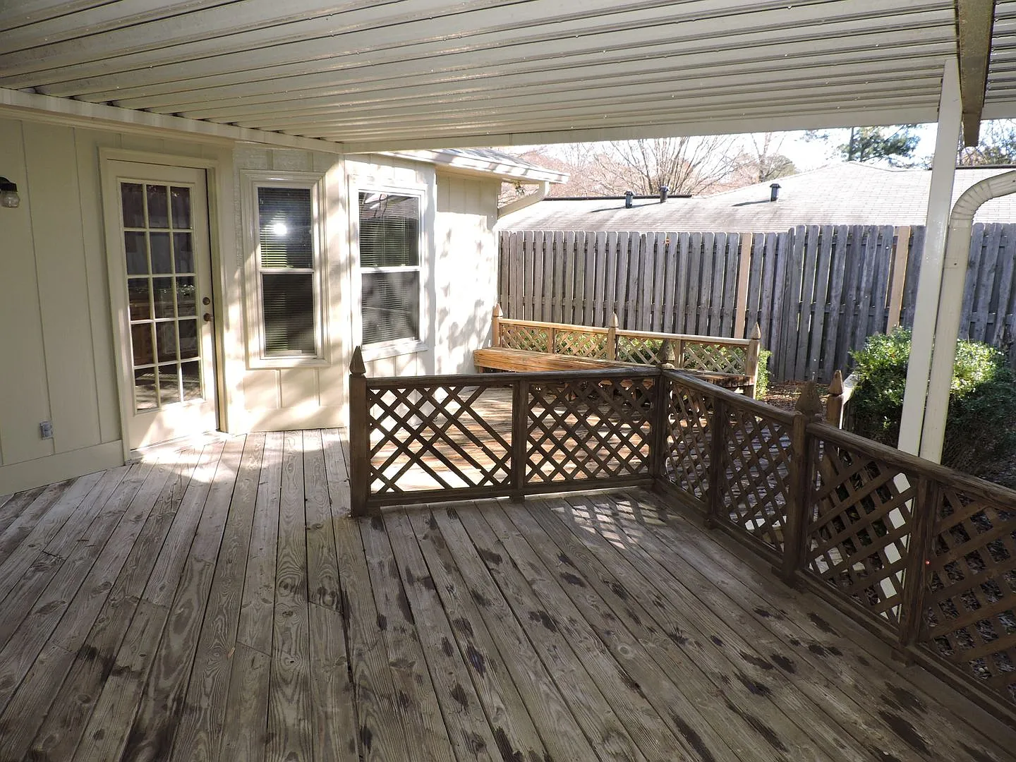 3 bedroom 2 bath in Reston Place — Photo 2