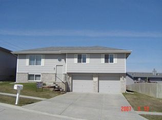 8130 Mathew Pl, Lincoln, NE 68516