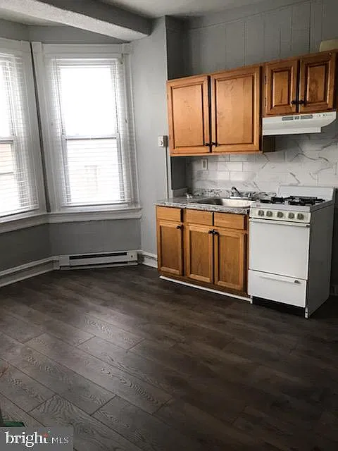 1 bed, 1.0 bath, 3469 sqft, $975 — Photo 2