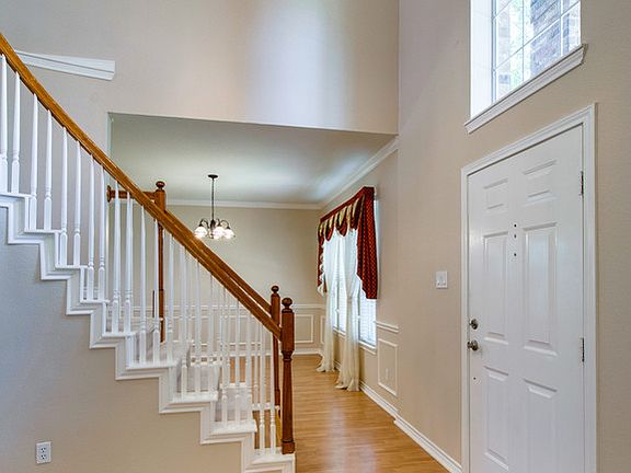 5th image of 8201 Alderwood Dr