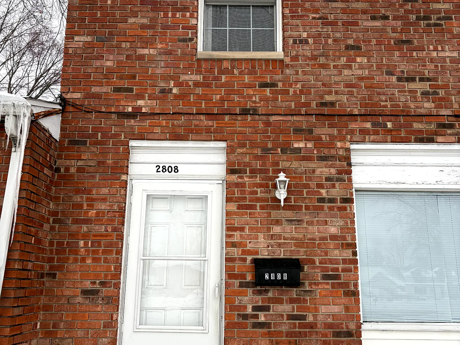 3 bed, 1.5 bath, $1,300 — Photo 1