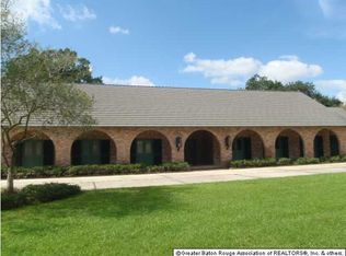 2910 Fairway Dr, Baton Rouge, LA 70809
