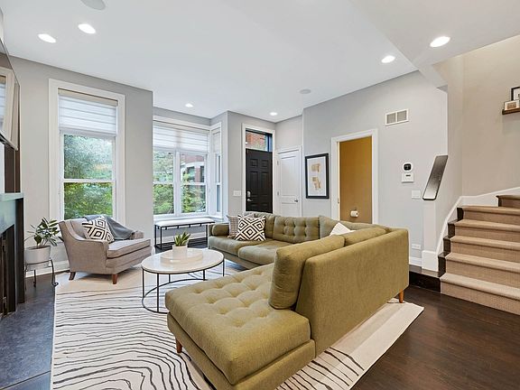 5th image of 2340 W Wabansia Ave #F